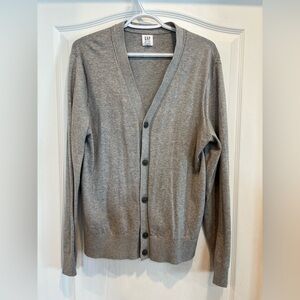 Like New GAP Gray Cardigan Sweater with V-neck and Long Sleeves Size Medium